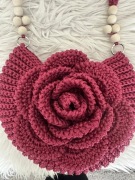Torebka Handmade na Szydełku z Różą 3D – Unikatowa Elegancja