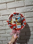 Zestaw słodyczy Kosz prezentowy słodki bukiet Prezent na komunię Święta 