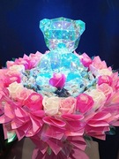 Bukiet z mydlanymi różami, cukierkami ,i misiem