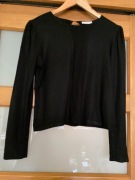 Czarna bluzka z bufiastymi rękawkami, marki Top Shop r. 42