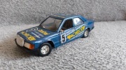 Model bburago mercedes 190 E skala 1/25
