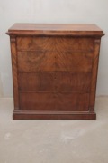 256    Komoda mahoniowa  -  biedermeier