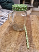 Szklany kubek w formie słoika ze słomką - zielony