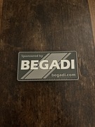 Naszywka z rzepem - BEGADI - logo sklepu - szara