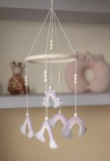 Mobil niemowlęcy tęcza handmade dla dziewczynki do łóżeczka