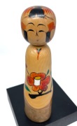 Japonia. Mała Togatta Kokeshi, sygnowana. Showa