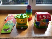 Domek, grający garnuszek, wieża, książki - zestaw.