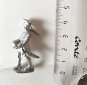 Stary metalowy żołnierzyk z lat 50-60