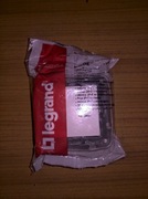 Białe Legrand NILOE Łącznik pojedynczy Gniazdo her