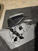 Peugeot 408 zderzak prawy przód kratka 