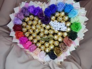 Bukiet na podstawie w kształcie serca idealny prezent