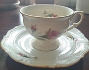 Filizanki porcelanowe z talerzykami - 2 sztuki - PRL