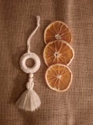 Ozdoba na choinkę z chwostem prezent