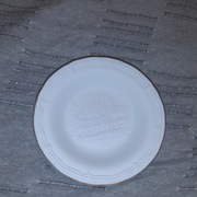 Talerzyk - porcelana biskwitowa - pałac