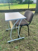 Zestaw krzesło i biurko konferencyjne 