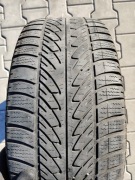 GoodYear UltraGrip 8 Performance 215/55 R16 para z