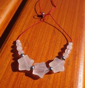 Bransoletka regulowana na sznureczku Kwarc różowy Rękodzieło