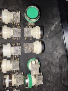 Przyciski panelowe dwustanowe NO/NC