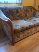 Sofa dwuosobowa .