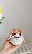 Krówka w koszyku na szydełku handmade