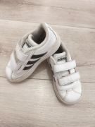Buciki Adidas dla chłopca 21