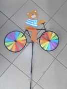 Wiatraczek wiatrak dla dzieci misiu niedźwiadek na rowerze rower 