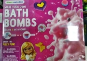 Zestaw The Science Factory Make Your Own Bath Bombs umożliwia samodzielne 