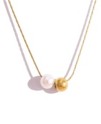 NAszyjnik perełka kulka delikatny Zezu