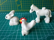 Lego DUPLO figurki zwierzątek: kura, królik, kucyk  - zestaw