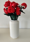 Biały nowoczesny wazon