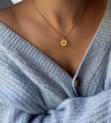 złoty naszyjnik wisiorek łańcuszek słońce delikatny choker stal 