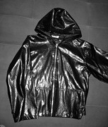 Czarna kurtka z kapturem Paris Francja