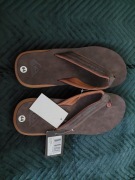 Męskie japonki Quiksilver Carver Nubuck w brązowym kolorze - rozmiar 44