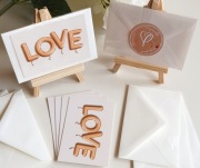 Bilecik do kwiatów LOVE - Walentynki - Dzień Kobiet - Kartka do prezentu