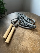 Skakanka treningowa 270 cm