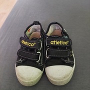 Tenisówki chłopięce. 