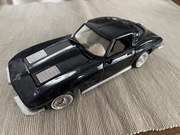 Revell Corvette Stingray skala 1:24