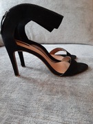 Stradivarius czarne szpilki klasyczne 39