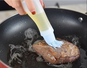 Olejarka z pędzelkiem 