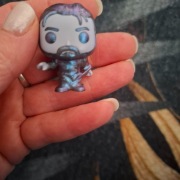 Figurka Jima Hoppera ze Stranger Things Kinder Joy VC 264