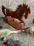 Stare figurki Safari