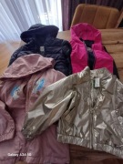 Kurtki przejściowe i bezrękawnik zestaw komplet 104 i gratis z dziurką 110