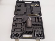 Pneumatyczny ściągacz do dysz wtryskiwaczy disla