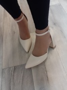 (43) Beżowe czółenka wieczorowe z zapięciem, NOWE 