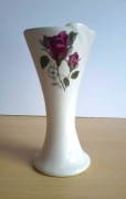 Wazon biała porcelana z różą vintage
