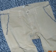 Beżowe spodnie Guess, M