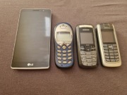 Zestaw telefonów komórkowych 
