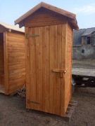 drewniane wc ogrodowe