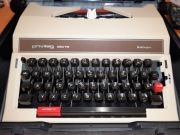 Japońska maszyna do pisania privileg 320TR