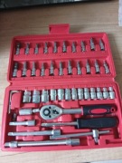 Zestaw kluczy 46 elementów 